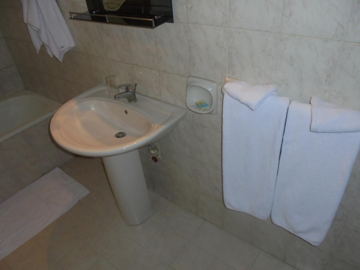 Global Hotel Addis Abeba Esterno foto