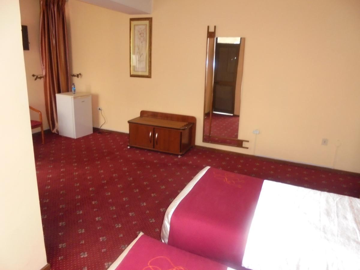 Global Hotel Addis Abeba Esterno foto