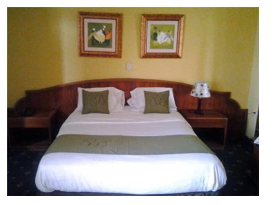 Global Hotel Addis Abeba Esterno foto